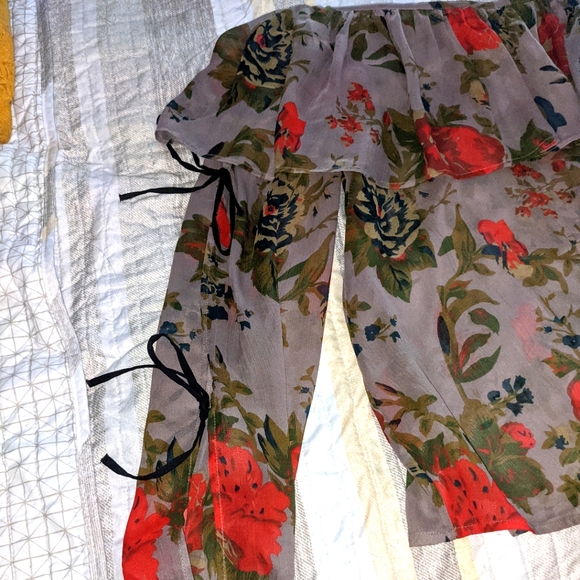 One Shoulder Blouse - Picture 4 of 6